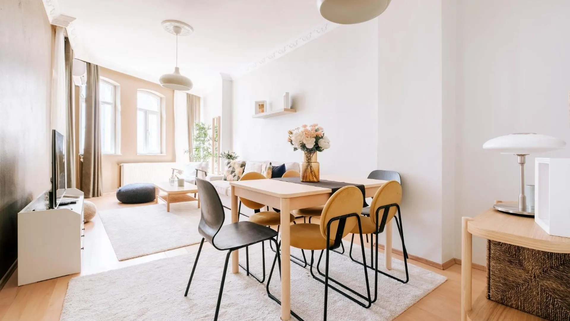 Central Flat W Balcony Near Vibrant Istiklal Istanbul